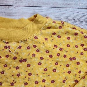 Colsie Yellow Floral Print Cropped‎ sweatshirt large